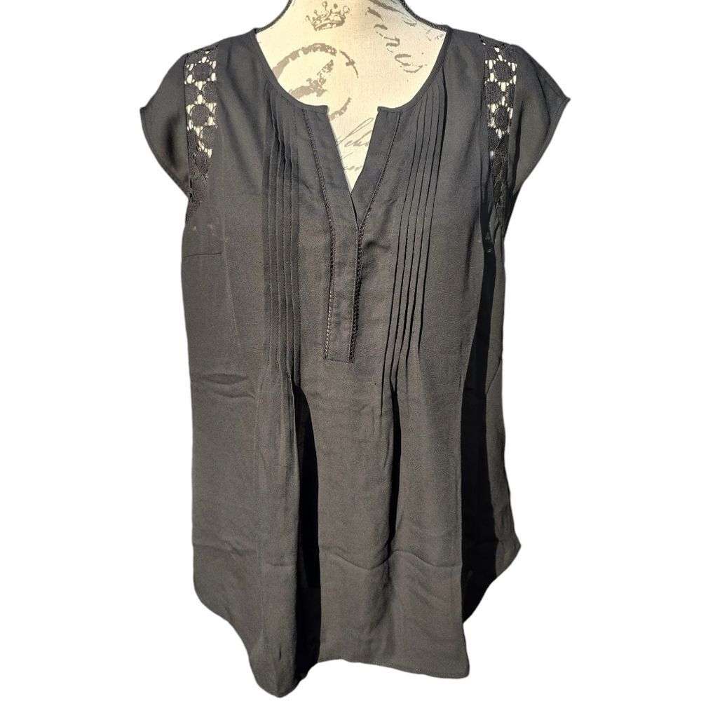 A Pea in The Pod Maternity Short Sleeve Lace Insert Dressy Blouse Black Medium